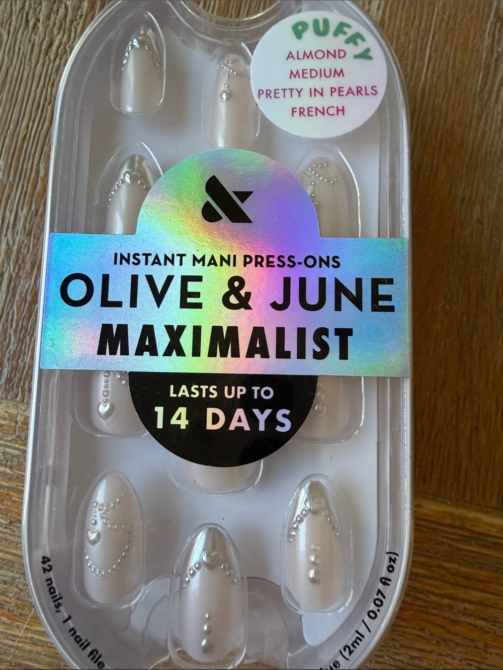 Olive & June bundle of press-on nails - Picture 2 of 4